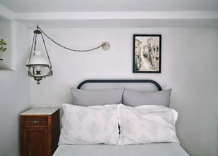 Villa Joy With Private Pool, Close To Naoussa Kostos